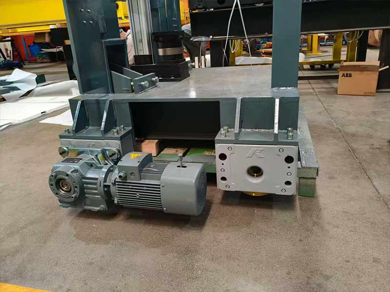 热处理装取料机齿轮箱